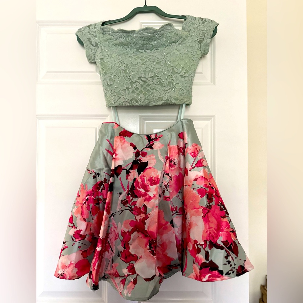 2 pieces dresses set, worn once
